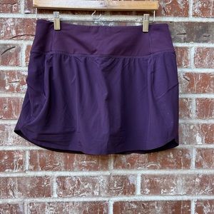 ATHLETA brand Run With It Skort Plum size M